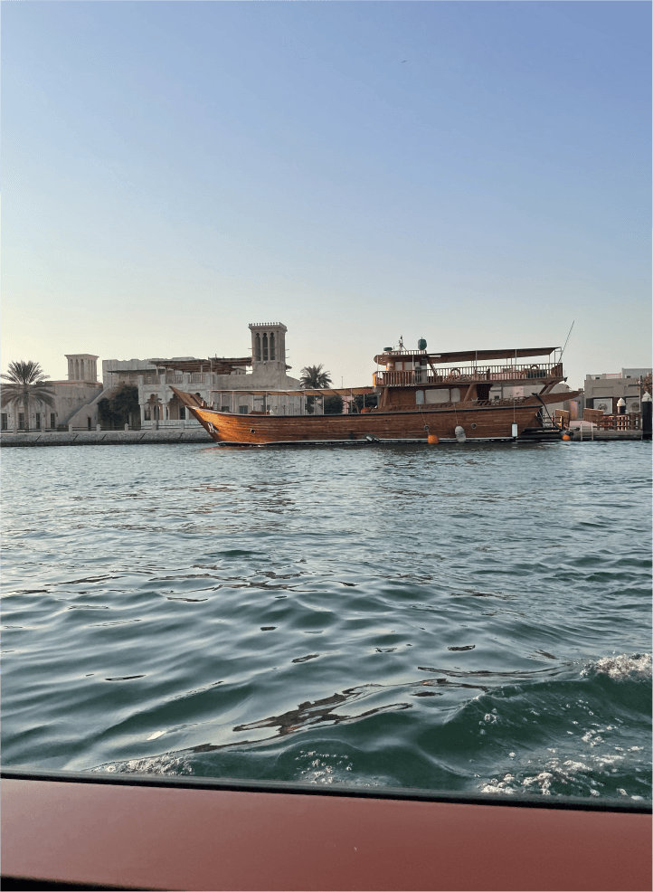 Exploring Abra’s cultural landmarks on a heritage tour|Historical trip to Abra exploring Northern Arabian culture|Trip to Abra region for a deep cultural experience|Culture tour group visiting ancient sites in Abra|Cultural heritage site in Abra visited d
