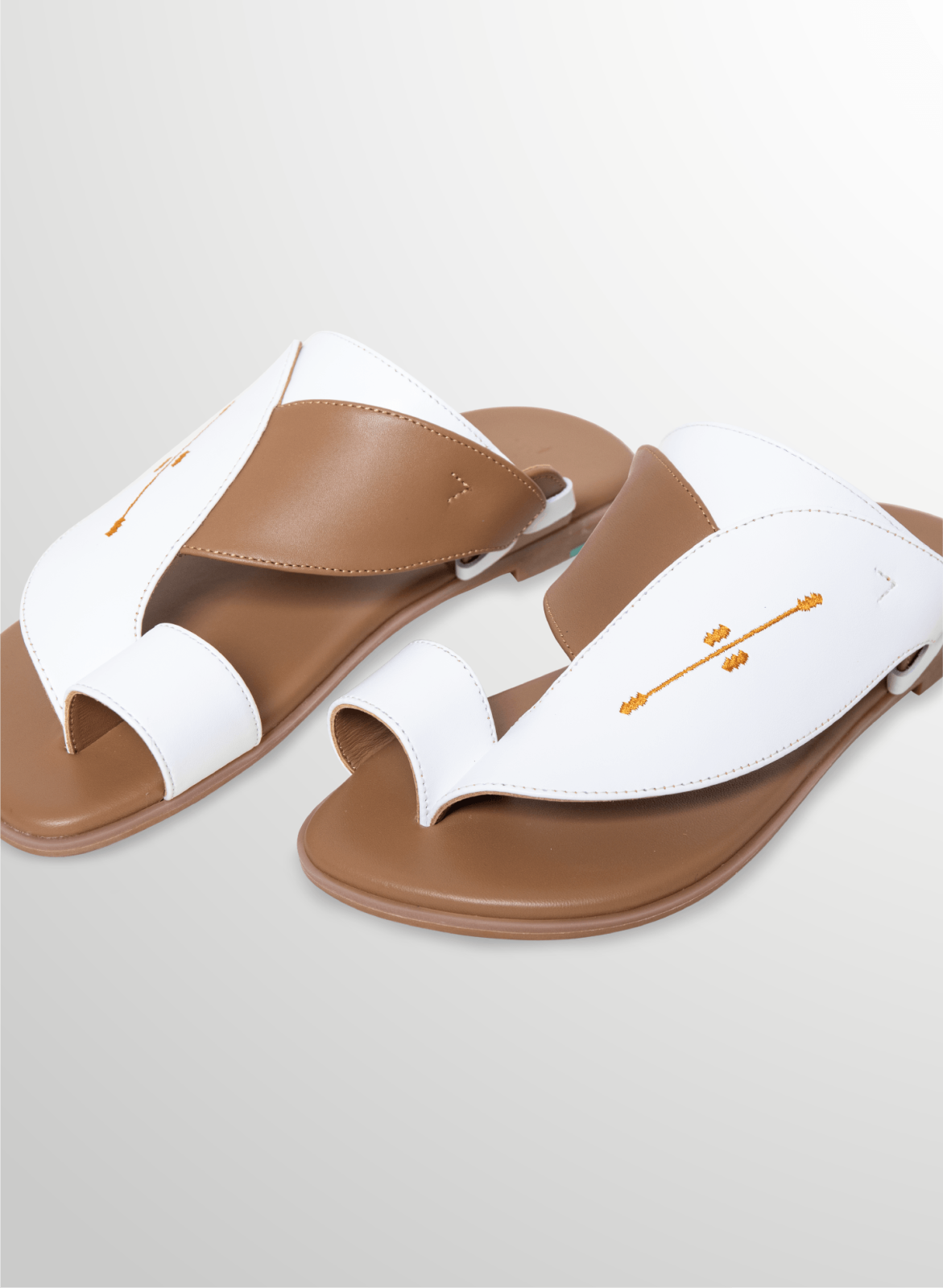 Tamashee traditional sandals men|Elegant Arabic sandals by Tamashee for daily wear|Story Of Leather flat sandals men|Detail Image Of Tamashee Arabic sandals UAE|Leather flat sandals men|Tamashee Arabic sandals UAE