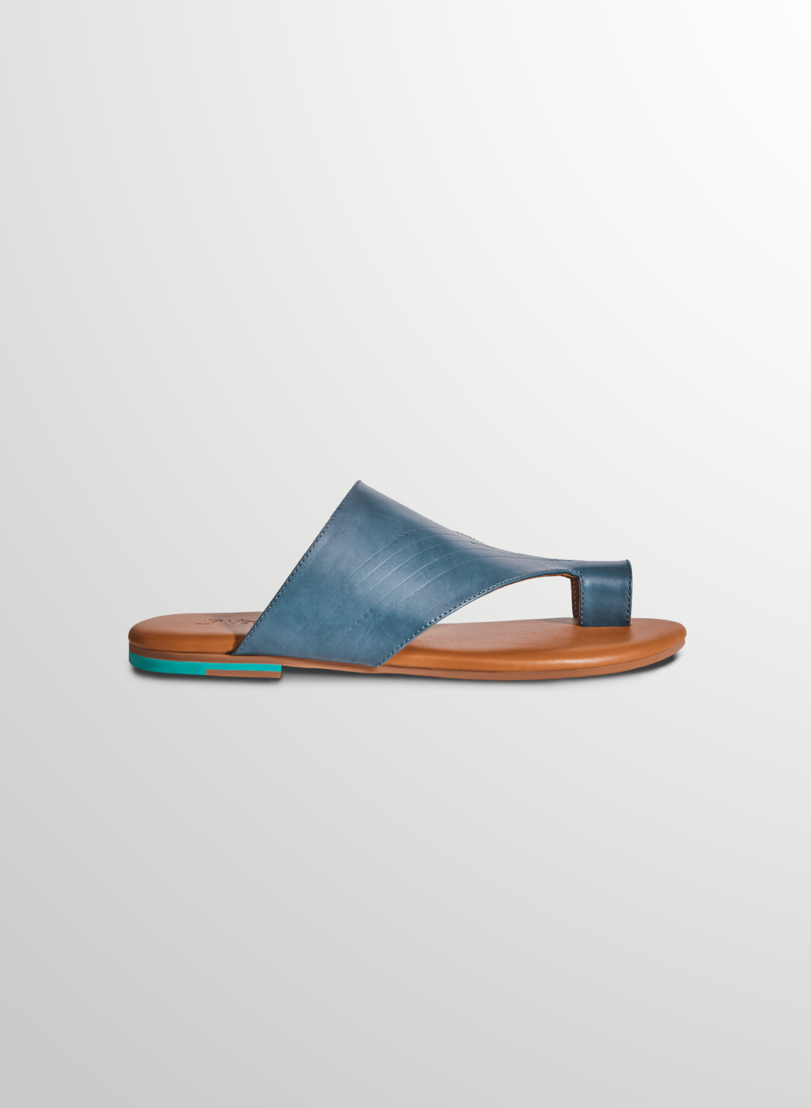Yerz Sandals soft summer flat sandals|Yerz Sandals classic women Arabic sandals|Yerz Sandals elegant summer flat sandals|Detail images of chic light leather sandals|Yerz Sandals comfortable flat summer sandals|Yerz Sandals trendy UAE women Arabic sandals|