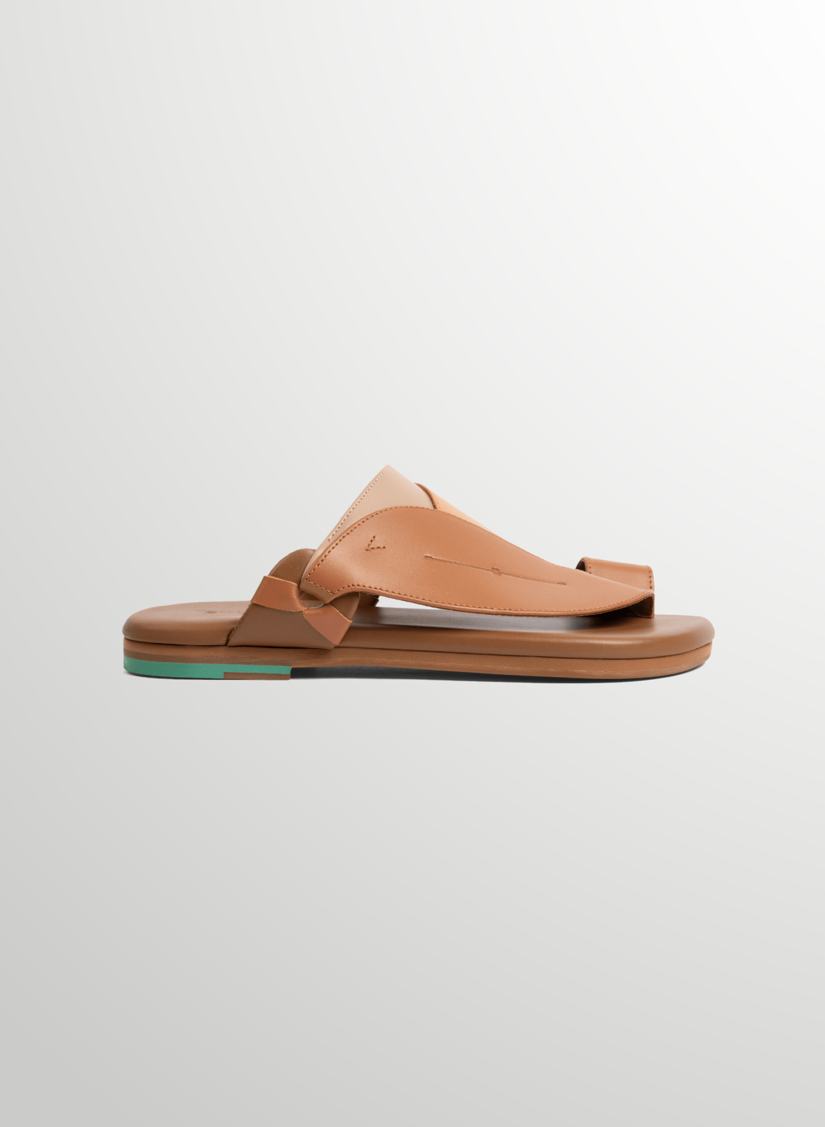 Side View of Cow Leather Hayyin Men Sandals|صندل رجالي أنيق وخفيف للاستخدام اليومي|Stylish Side view of Hayyin Tamashee Sandals for men|صنادل رجالي خفيفة الوزن ومريحة للارتداء الطويل|صندل تماشي بتصميم بسيط وأنيق يناسب جميع الأذواق|Detail Of Hayyin Tamashe