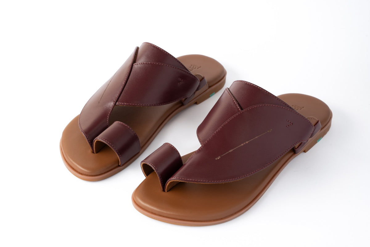 Nasl Arabic Sandals for Men Style|صنادل رجالي بتصميم عصري يناسب الإطلالات الكاجوال|Traditional Nasl Arabic Sandals for men|Leather Ring of Arabic Sandals|Upper View of Cow Leather Arabic Sandals|Detail informational with Images of Nasl Sandals|Inspiration