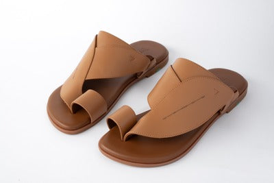 Cow Leather Ring of Sadr Arabic Sandals|صندل تماشي بخامة عالية الجودة وتصميم عملي|Traditional Sadr Arabic sandals for men|Side View of Sadr Arabic Sandals for Men|Upper View of Sadr Men Arabic Sandals|Detail Information of Genune Cow Leather|Inspiration o