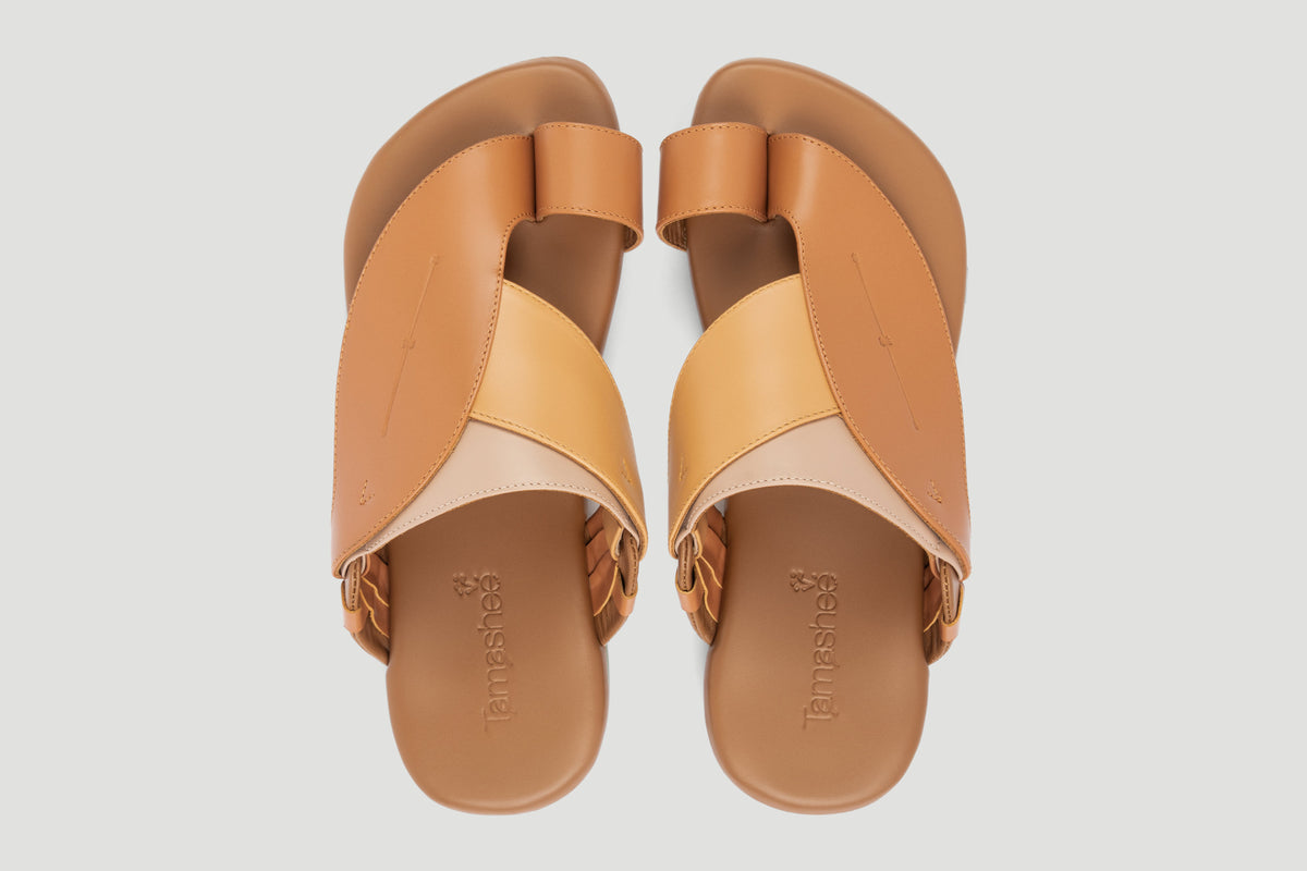 Side View of Cow Leather Hayyin Man Sandals|Men Wear Hayyin Arabic Sandals for Men|Stylish Side view of Hayyin Tamashee Sandals for men|Side view of Leather Ring of Hayyin Sandals|Stylish Cow Leather of Hayyin Arabic Sandals|Detail Of Hayyin Tamashee Arab