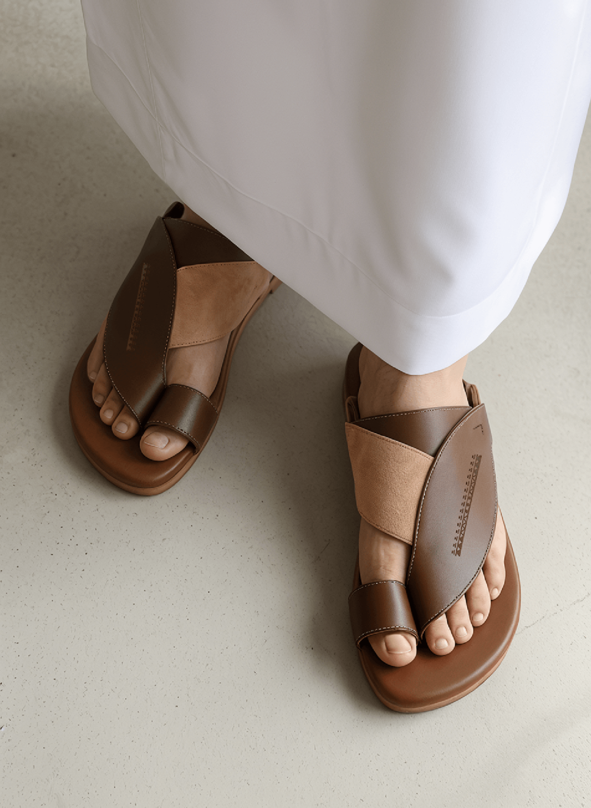 Gerab Arabic Sandals For Men At Tamashee|Gerab Flat Sandals for Men Premium Leather Sandals|Gerab Arabic Sandals for men at Tamashee|Side View of Arabic Sandals for Men|صندل رجالي جلد طبيعي يوفر الراحة والثبات طوال اليوم|Detail Information With image Abou