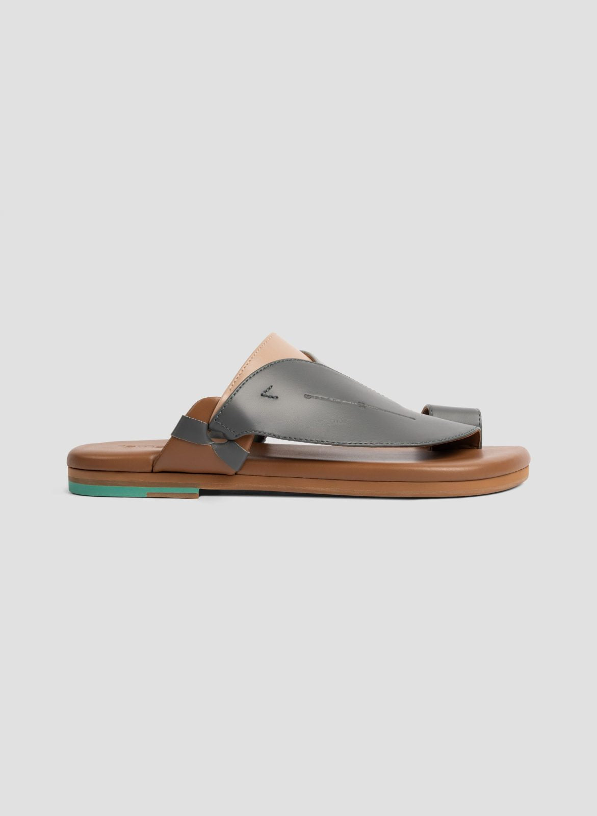 Side view of Yaseer Men sandals|صندل تماشي مناسب للرحلات والمشي في الهواء الطلق|Front view of Yaseer Arabic Sandals for Men|Side view of Yaseer Sandals for Men|صندل رجالي مميز بخياطة متقنة وجودة عالية|Yaseer sandals information about Arabic Sandals|The In