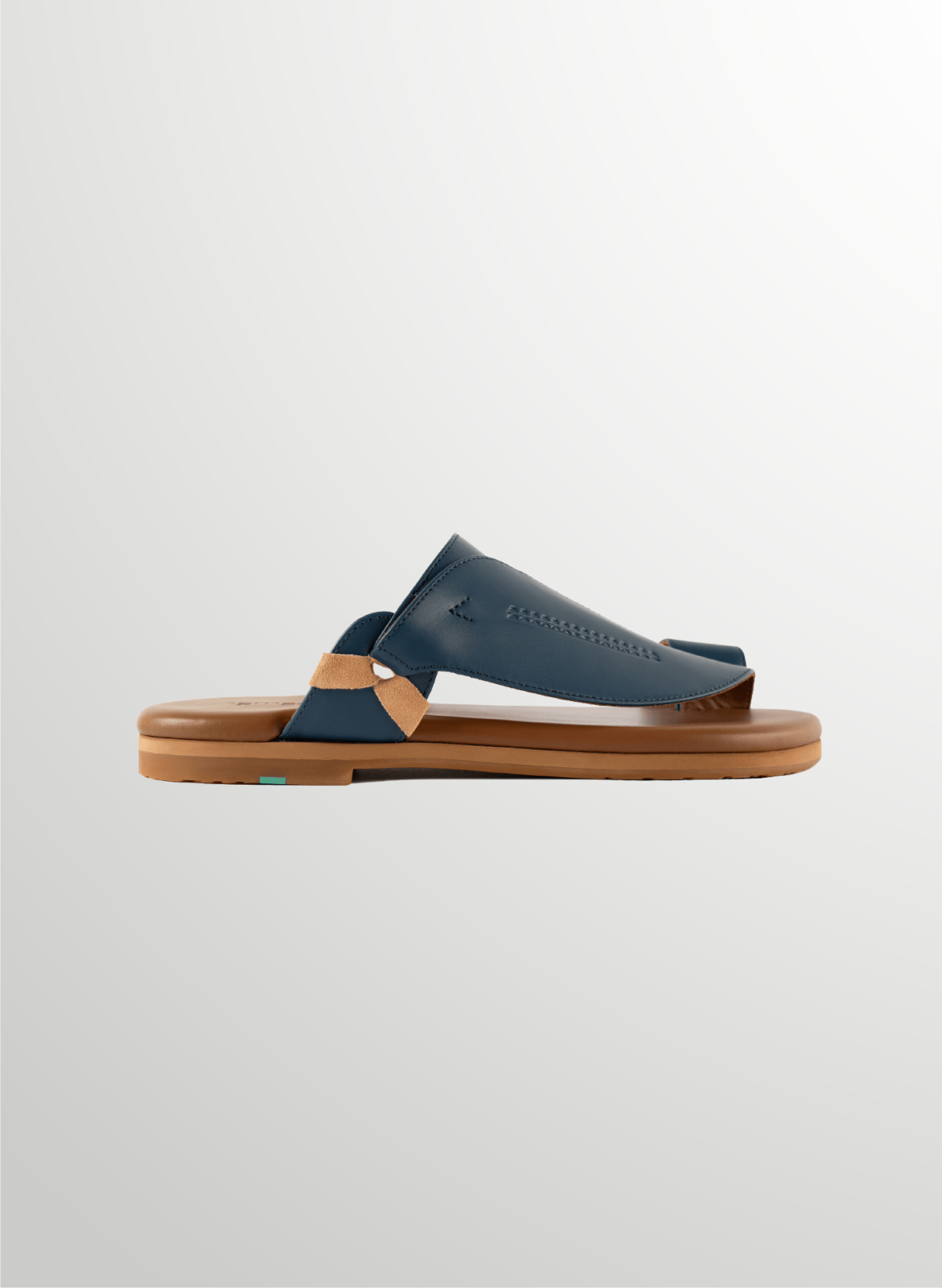Side View of Qubaia Leather Arabic Sandals |صنادل رجالي مناسبة للمشي والأنشطة اليومية|Traditional Qubaia Arabic Sandals for men|Comfertable Qubaia Arabic Sandals for Men|صندل أنيق للرجال بخامة متينة وتصميم عملي|Detail Information about Qubaia Arabic Sanda