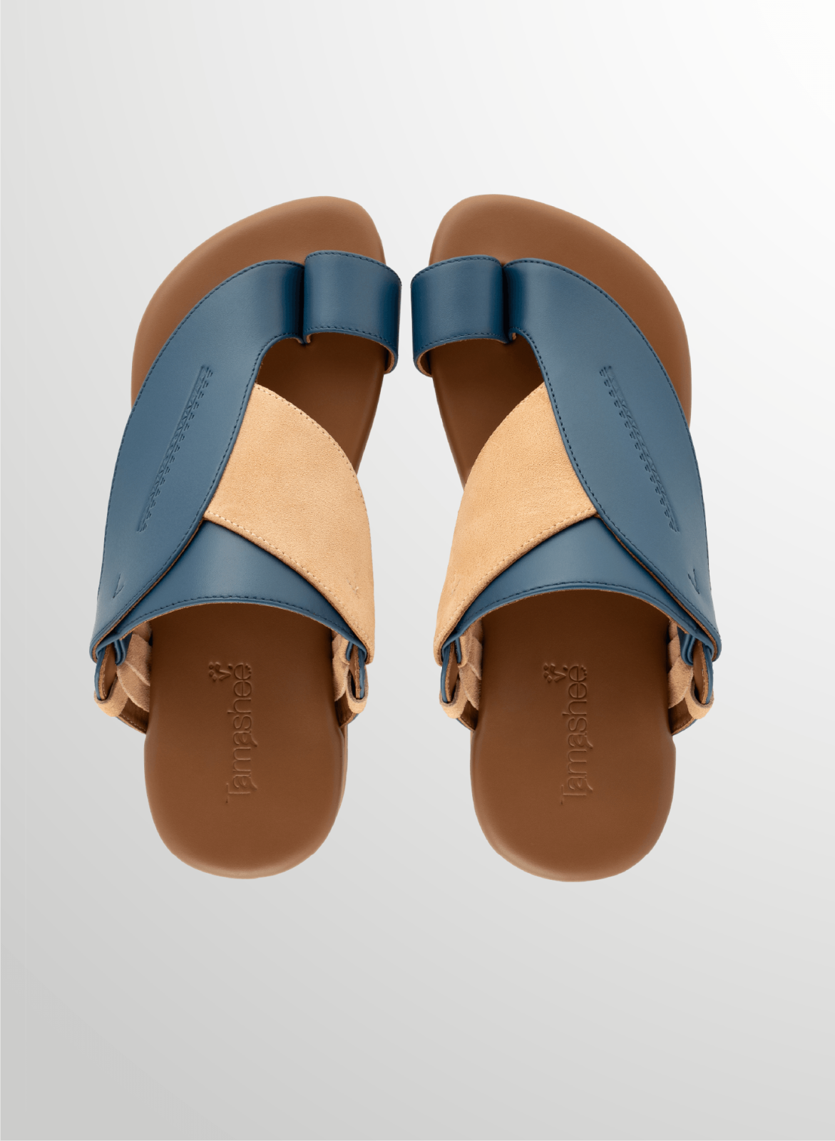 Side View of Qubaia Leather Arabic Sandals |صنادل رجالي مناسبة للمشي والأنشطة اليومية|Traditional Qubaia Arabic Sandals for men|Comfertable Qubaia Arabic Sandals for Men|صندل أنيق للرجال بخامة متينة وتصميم عملي|Detail Information about Qubaia Arabic Sanda