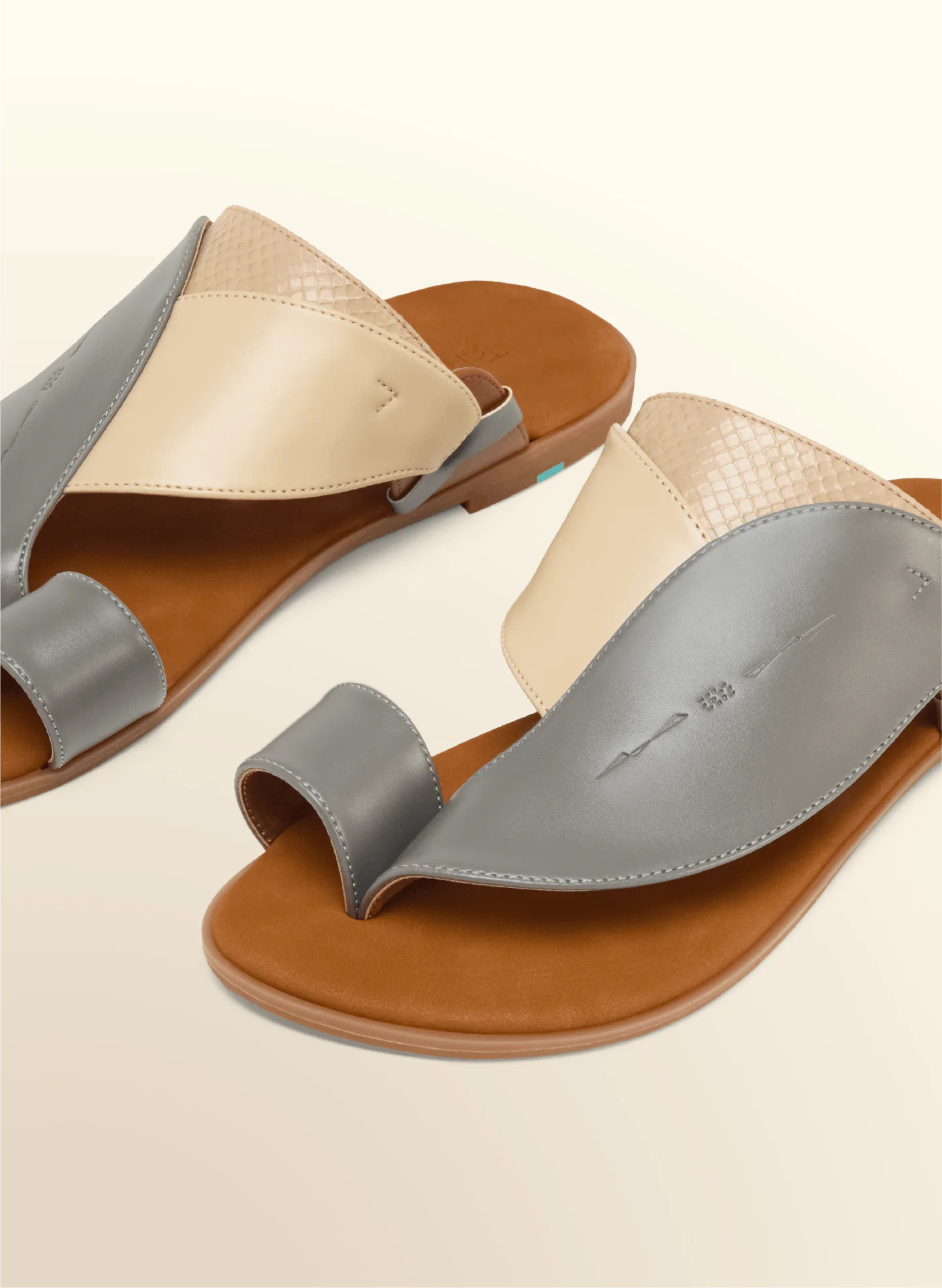 Tamashee Naqsh durable cow leather sandals for everyday wear